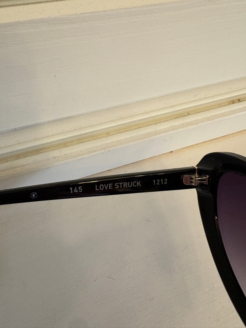 Quay Australia Black Love Struck Heart-Shaped Sunglasses with Clear Case - Picture 6 of 6
